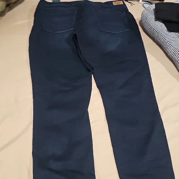 Signature by Levi Strauss Women's Deep Blue Straight Leg Jeans - Picture 3 of 10